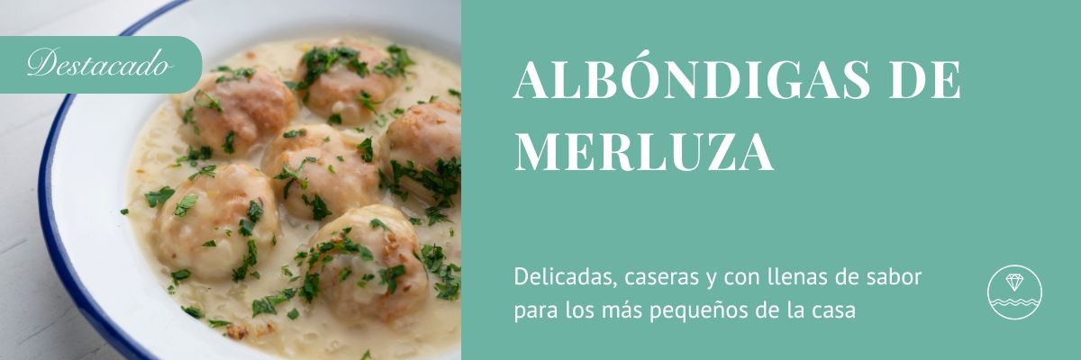 Albóndigas de merluza con salsa de cebolla
